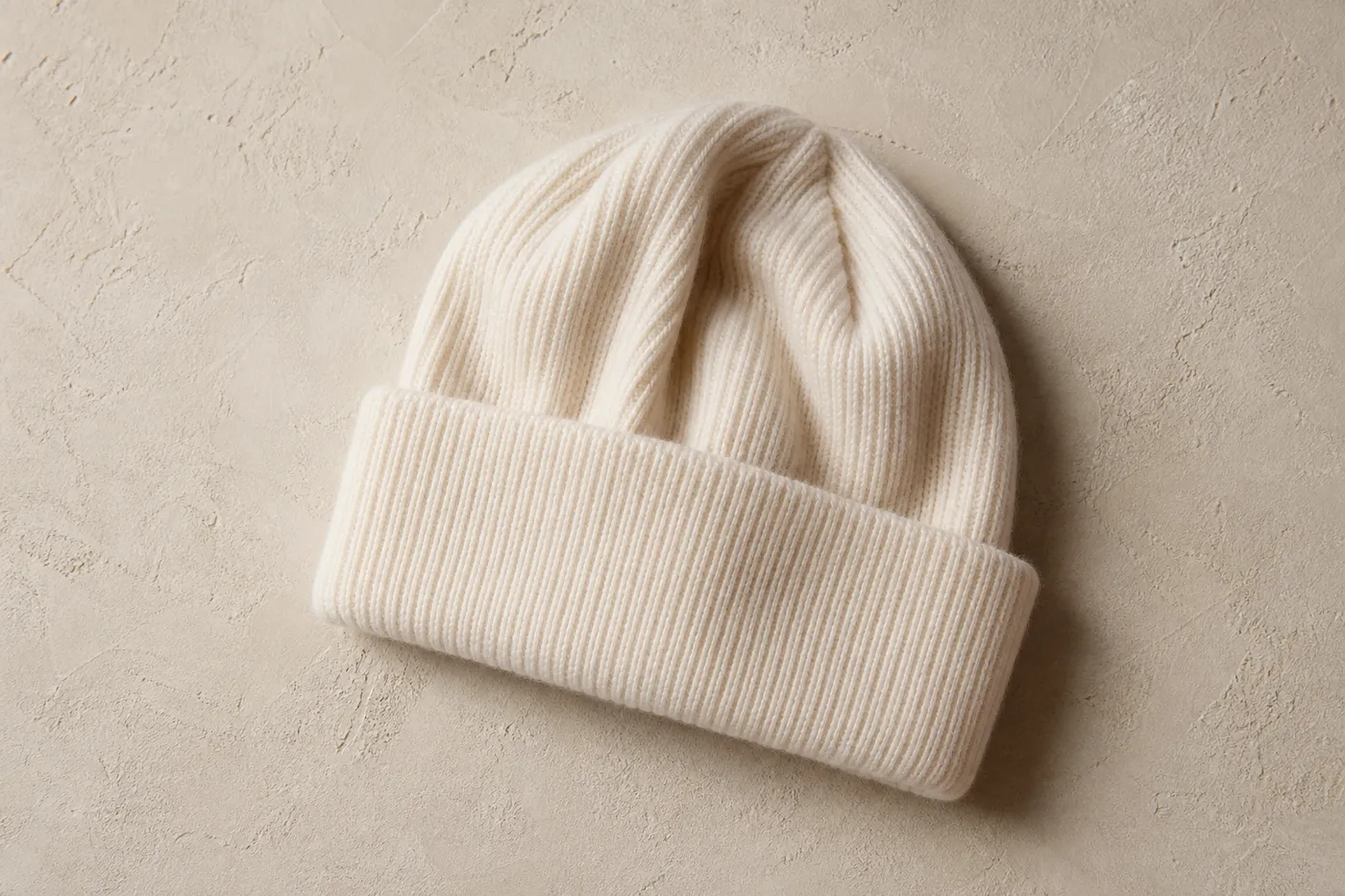 Édition Bonnet Maille Côtelée N°18